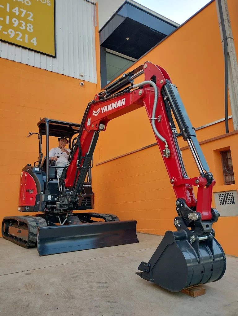 Mini escavadeira Yanmar da frota ObaObra